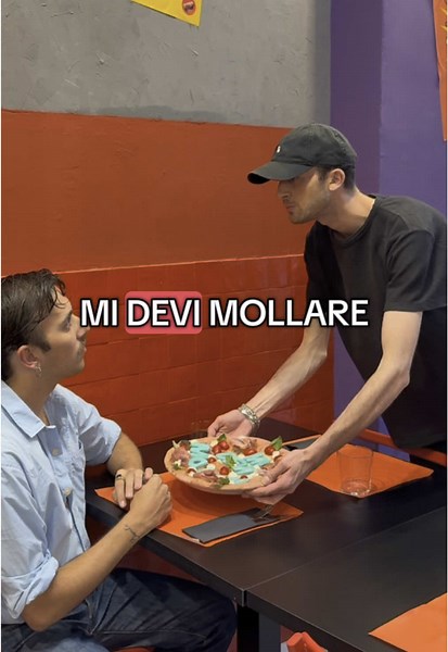 Una delle più gettonate la nostra pizza “Mi devi mollare”🤤🍕 #HyperPizza #mangiacomeparli #pizza #milano