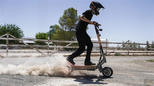Solar Hyperion RST – Brutaler E-Scooter für Adrenalin-Junkies!