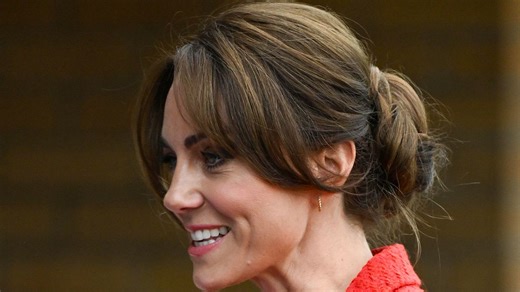 Lo chignon senza elastico di Kate Middleton: come farlo