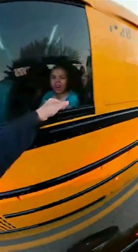 Out of Control – Officer Stops Runaway School Bus