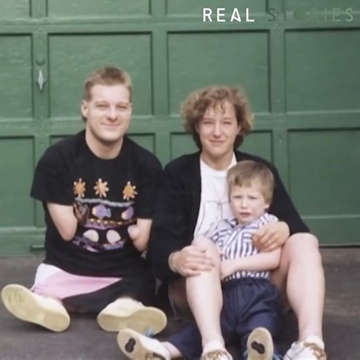 430K views · 3.1K reactions | John Robinson has no hands, his arms stop at his elbows and his lower legs are attached to his hips without knees. | Real Stories | Facebook