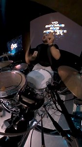 Te dejo la explicación de ello:Double Time Feel es una “sensación” que se produce cuando el ritmo es el doble de rápido, pero los acordes se mueven a la misma duración que la velocidad original. Por lo tanto, un estribillo que duraría 30 segundos seguiría durando 30 segundos pero se sentirá más rápido 🥁... Sueña Academia y Estudio Vater Drumsticks Comunidad de Bateristas en Guatemala @#drummer #music#baterista #paiste #vater #masaudiogt #aquarian #bateria #drumcam #drumsolo #musicians #drums #d