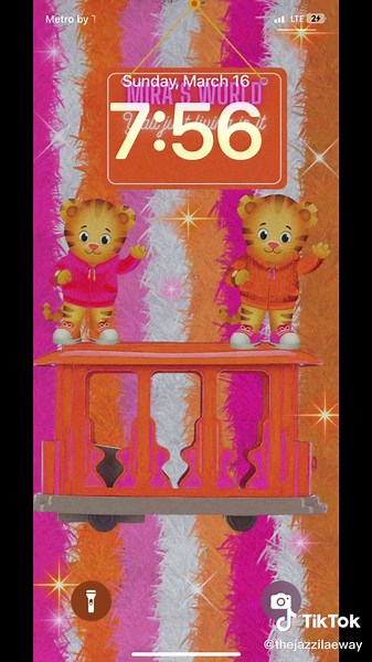 Custom Graphic Wallpapers - Design Your Own!