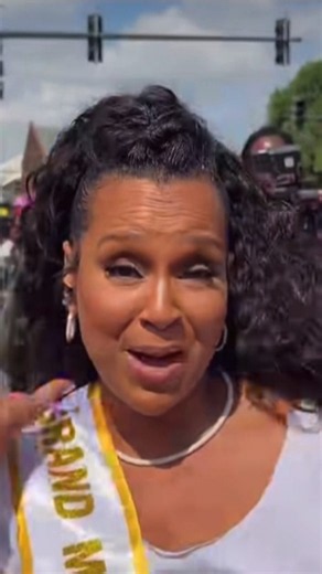 LisaRaye McCoy is Featured in The Chicago Bud Billiken Parade