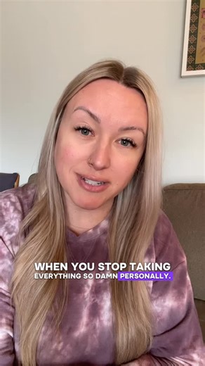 Emily Stevens | Confidence Coach | Keynote Speaker | Therapist on Instagram: "Your confidence grows when you stop taking everything so personal. You don’t have to turn every comment, tone shift, or awkward moment into a negative story about you. Your brain tries to do that because it wants control. But most of the time, you are creating your own meaning. Examples: “They canceled plans… I’m not important.” Try: “They canceled plans… I don’t know why, and I don’t need to fill in the blanks with a 