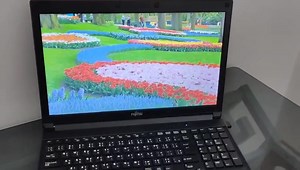 📌📌โน๊ตบุ๊คมือสอง FUJITSU A573 Core i3 GEN3 แป้นดำ เล่นเกม ดูหนัง ฟังเพลง ทำงาน Notebook ขนาด 15.6นิ้ว 🥳พิเศษราคาเพียง 5,490 บาทเท่านั้น จำนวนจำกัด ลูกค้าโอน ส่ง ฟรี Flesh Express ❌❌ชำระเงินปลายทางส่งฟรี (โอนมัดจำ 300 บาท) รายละเอียดสินค้า ✅รุ่น : A572/FX แป้นคีย์บอร์ดสีดำ เล่นเกมส์ออนไลน์ได้ ✅CPU Intel Core i3-3110M (2.40 GHz) ✅CPU : Intel Graphics 4000 ✅HDD : 320 GB ✅ขนาด 15.6 "นิ้ว ✅RAM : 4GB ✅Port : USB 4 port (2.0 x2) (3.0 x2) ✅Port : HDMI /VGA ต่อเข้าทีวี หรือโปรเจ็คเตอร์ได้ ✅Port : LAN 