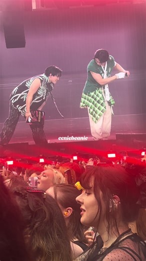 Stray Kids dominATE London D1: Burning tires skit I miss this so bad take me back #straykids #dominate #skz #skzoo #burningtires #straykidsdominate #straykidsdominatelondon