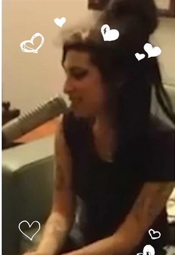 On January 16th, 2007, Amy performed a stunning acoustic set in New York for the DL Sessions at AOL to promote her album