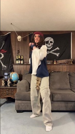 OI WHERES THE RING GONE??? | #jacksparrow #piratesofthecaribbean #cosplay #johnnydepp #disney