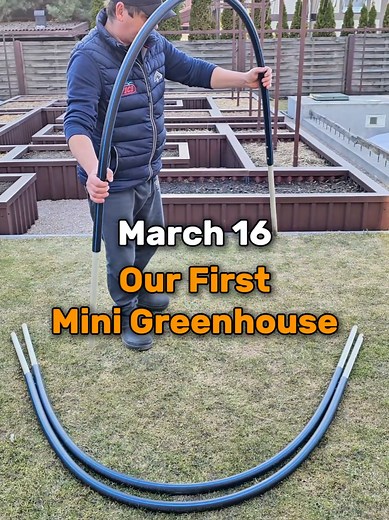 DIY Mini-Greenhouse for Early Vegetable Planting