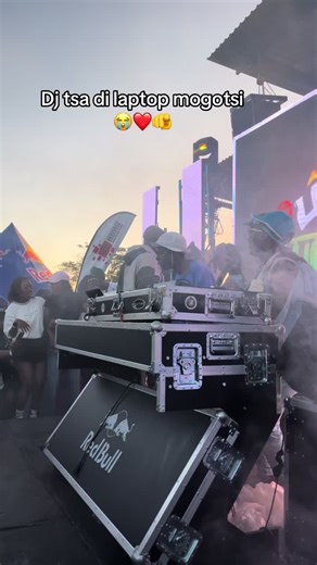 Explora el Asombroso Makompo con el Mix de Lekompobalcony