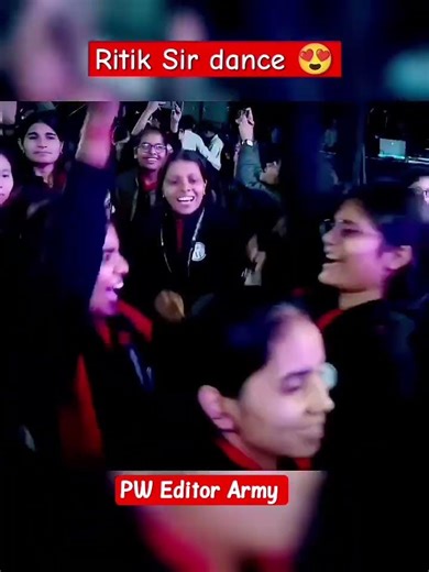 Ritik Sir moves 💗 #ritiksir #alakhsir #rajwantsir #samridhimam #mrsir #love #jee2026
