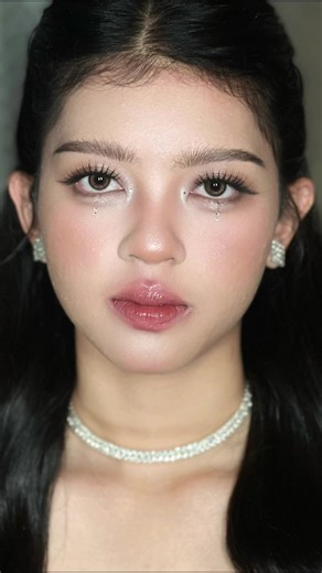 another prom lewk! quick lip tut at the end since marami ang nagre-request hehe #prom #makeup #senioryear #fyp #fypシ゚viral