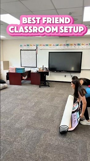 1000/10 recommend doing classroom setup with your bff! #teacher #classroomsetup #teacherlife