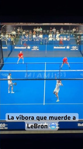 La víbora que muerde a LeBron 🥶#padel #miami