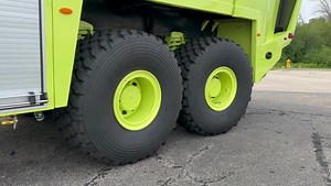 These tires aren’t crooked, their axles are equipped with rear steering! Standard on the #Striker 8x8 and optional on the Striker 6x6, this feature allows for greater maneuverability, decreased turning radius and reduced tire wear. Rear steering on Oshkosh ARFF trucks is made possible by a mechanical steering system with hydraulic assistance. | Oshkosh ARFF