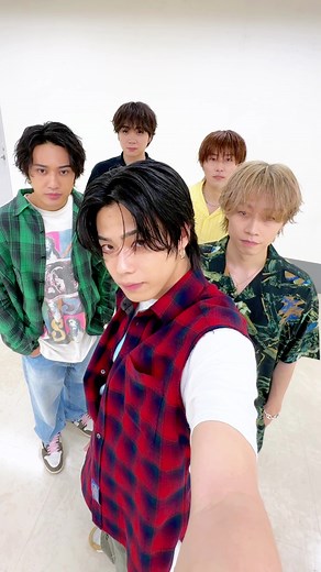 \\✅CDF2024の見どころ！/ ①「拝啓、俺たちへ」を初披露 ②CDF限定のコラボステージが盛りだくさん！ ・文化服装学院×CDFクリエイターでのランウェイ ・「宵花火」コラボステージ ・「青ラブ」コラボステージ ・スカイピース×ゆうたコラボステージ ・悠馬×松本千夏コラボステージ などなど… ③ひゅうが殺陣パフォーマンスを初披露！ ④ゆうたピアノ初披露 \\📣ラインナップ解禁！/ CDF2024のラインナップと歌唱曲の一部が解禁中！ プレイリストも要チェック！👂 これからも様々な動画や写真を公開するから、 みんなフォローして✔️してね🫶🏼 🔴CDF2024は 8/10(土)東京ドームにて開催！ #CreatorDreamFes #CDF #CDF2024 #コムドット#やまと #ゆうた #ひゅうが #ゆうま #あむぎり #ESPOIRTRIBE #けーすけ #島袋 #はんくん #ひろと #ガチヤマ #かす #スカイピース #じんたん #テオくん #とうあ #中町綾 ( #中町兄妹 ) #ばんばんざい #ぎし#みゆ #るな #まあたそ #むくえな #むく #えなぴ @【コ