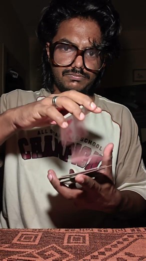 refining my one handed cuts in #cardistry #mrkev