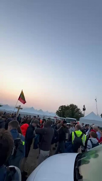 Epic 5am Chartres Pilgrimage: Day 2 Highlights