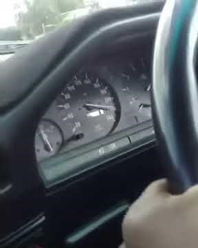 BMW E30 325i vs VW Jetta VR6