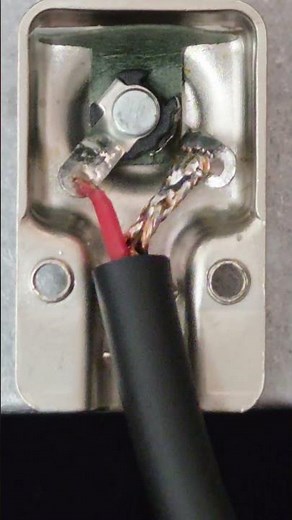 Guitar Pedal Cable Solder DIY
