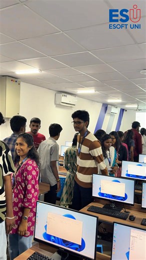 ℝ𝕖𝕒𝕝 𝕤𝕜𝕚𝕝𝕝𝕤 𝕓𝕦𝕚𝕝𝕥 𝕥𝕙𝕣𝕠𝕦𝕘𝕙 𝕡𝕣𝕒𝕔𝕥𝕚𝕔𝕒𝕝 𝕖𝕩𝕡𝕖𝕣𝕚𝕖𝕟𝕔𝕖 ! Our HND in Software Engineering students at ESOFT UNI – Jaffna successfully completed their Data Structures & Algorithms (DSA) practical test, strengthening their problem-solving skills and coding efficiency. 🚀 Through hands-on exercises and real-world scenarios, students gained deeper insight into algorithm design, data handling, and optimized programming techniques essential skills for every future softwa