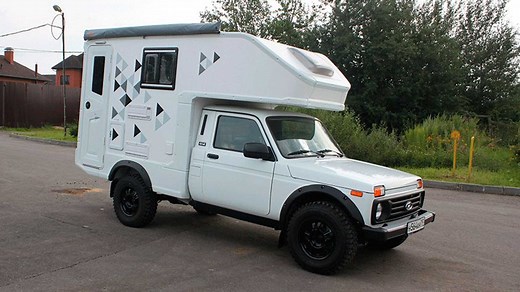Este Lada Niva autocaravana tiene un precio de derribo: 18.000 €