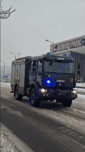 Zimowy przejazd Alarmowy zastępu 881[S]21 GBA Renault D15 PS Szczęśniak WSP 18 BBP do zdarzenia.
