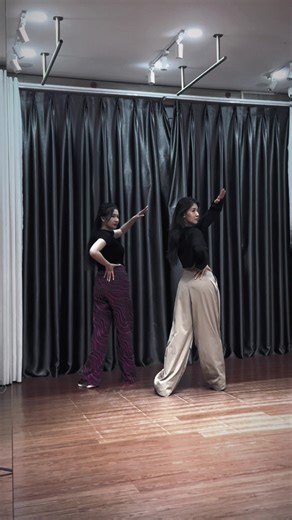 [ Clip Tổng Kết ] 🥀 Q7 🎶Nhảy cùng chị học viên xinh đẹp của nhà Peace đây các nàng 🕊️. ( Lớp Kèm 1-1 ) 🙆‍♀️ Lớp Học Full tuần vẫn được mở liên tục, ibox để được tư vấn vào các lớp học phù hợp nha ạ❤️ ----------- Peace Dance Studio 🕊Hành trình vạn dặm. Bắt đầu bằng một bước chân 🕊 📌TP. Hồ Chí Minh: - CN 1: 703/36 Lê Trọng Tấn, P.Bình Hưng Hoà, Bình Tân, TPHCM. - CN 2: 33 Phan Huy Ích,P.15, Tân Bình, TPHCM. - CN 3: 470A Nguyễn Thị Thập, P.Tân Quy cũ, Q.7 - CN 4: Lầu 1 - 76 đường số 10, P10,