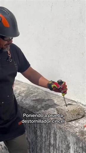 3.1K views · 19 reactions | Poniendo a prueba destornillador cincel Klein Tools México #cs4 #seguridadindustrial #parati #fyp | CS4 | Facebook