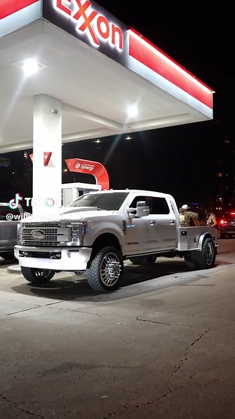 Old Logging Truck Videos: Owner Operator Life