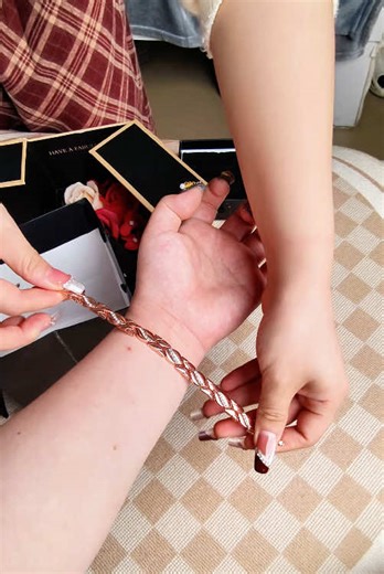 The Benefits of Wearing a Copper Bracelet