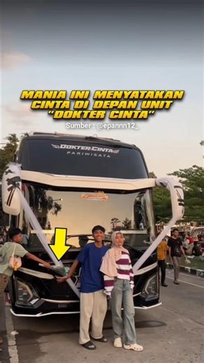 DECLARE LOVE IN FRONT OF THE LOVE DOCTOR!!! #shorts #busmania #adiputro #tourismbus #basuribussid