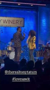 Love Saw It @therealtonytatum #karynwhite #rnblegend #superwoman #citywinerystl