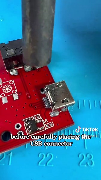 Installing a USB Port with SMT http://www.seikismtpro.com #DIYProjects #SolderingTips #fyp #PCBAssembly #SMTTips #HandSoldering #SEIKI #PBAC