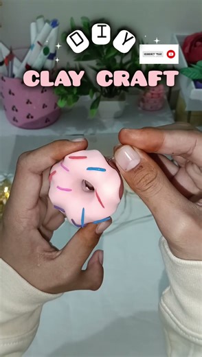 DIY clay dounat🍩 keychai#millionviews #diy #craft #artshorts
