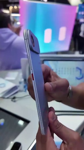 Tecno Atom: Thin Modular Phone with Flexible Features