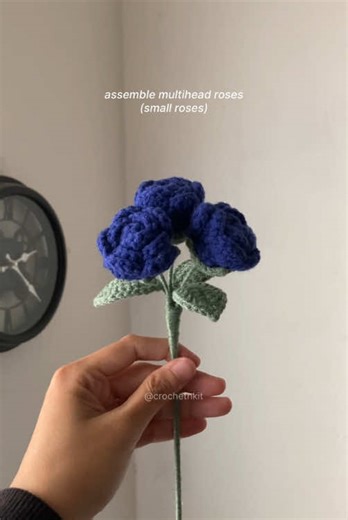 Create Stunning Multihead Roses in Blue with Crochet