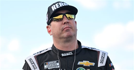 Kyle Busch wins Fr8 Racing 208 at Atlanta in NASCAR Craftsman Truck Series