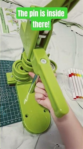 how to make a pin with your pin maker #pins #genders #pinmaker #pinmachine #tutorial