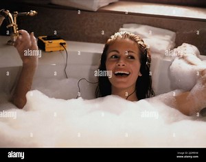 Pretty woman film bath hi-res stock photography and images - Alamy
