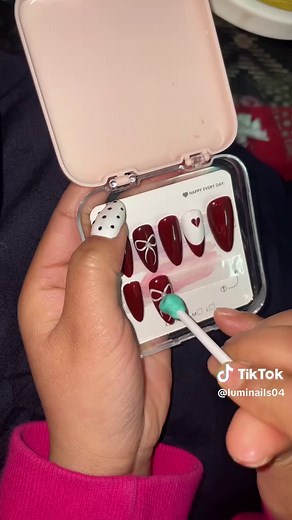 Valentine nails 💅 ❤️ #fyppppppppppppppppppppppp #nails #nailart #pressonnails