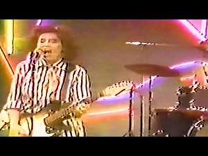 The Bangles - The Real World+I'm In line (MV3 January 1983)