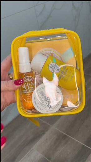 Sod de Janeiro Bum Bum Jet Set #soldejaneiro #unboxingvideo #braziliancrush #soldejaneiro62 #asmr #sephora #bodymist #cosmetics #yellow #fyp #pageforyou #Summer #beauty #bodybeauty @Sol de Janeiro