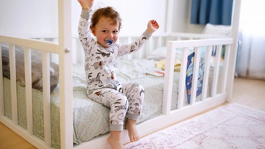 When and How To Transition to a Toddler Bed