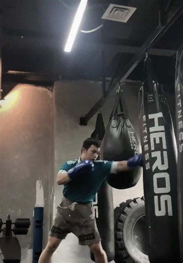 Let Him cook 😈 #boxingtraining #boxer #boxingedit #boxingamateur #boxingdrills #xuhuong #capcut