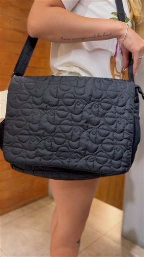 FOLK VR | A bolsa que vai com tudo 🖤 Farm Puffer preta: prática, estilosa e perfeita pro dia a dia. | Instagram