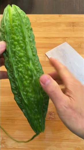 #bittergourd #bittermelon #cuttingskills #supersalad #satisfying #苦瓜