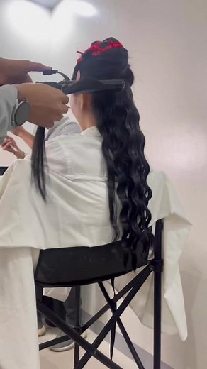 Mermaid Curl Hair Tutorial: Prep and Styling Tips