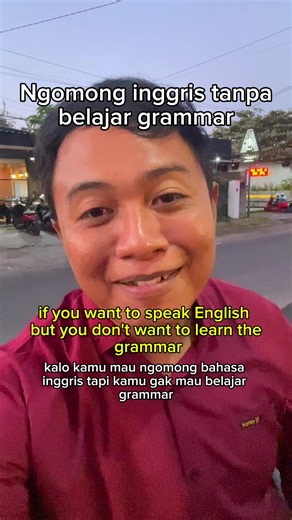 Cara Belajar ngomong Bahasa Inggris yang cepat yaitu dengan mempelajari phrases yang sering digunakan ketika percakapan. Modalin ini aja dulu, nanti disusul dengan belajar grammar yang akan memperkuat fondasi bahasa Inggrisnya. Ini trik untuk memancing berani mulai ngomong bahasa Inggris, biar dapat feelnya, kalo nunggu sampe ngerti semuanya lama.